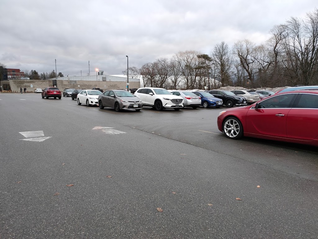 Free Parking Lot University of Waterloo (Seagram Drive) | Central Dr, Waterloo, ON N2L 3B6, Canada | Phone: (519) 888-4567 ext. 33100