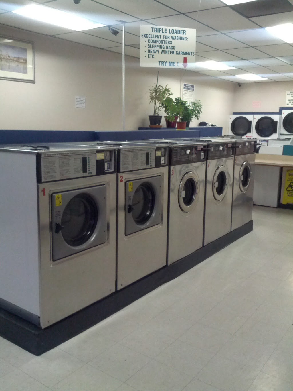 Bowness Laundromat 6304 Bowness Rd Nw Calgary Ab T3b 0e6 Canada