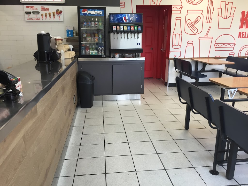 Valentine | 778A Ave Taniata Sect, Lévis, QC G6Z 2C9, Canada | Phone: (418) 834-7628