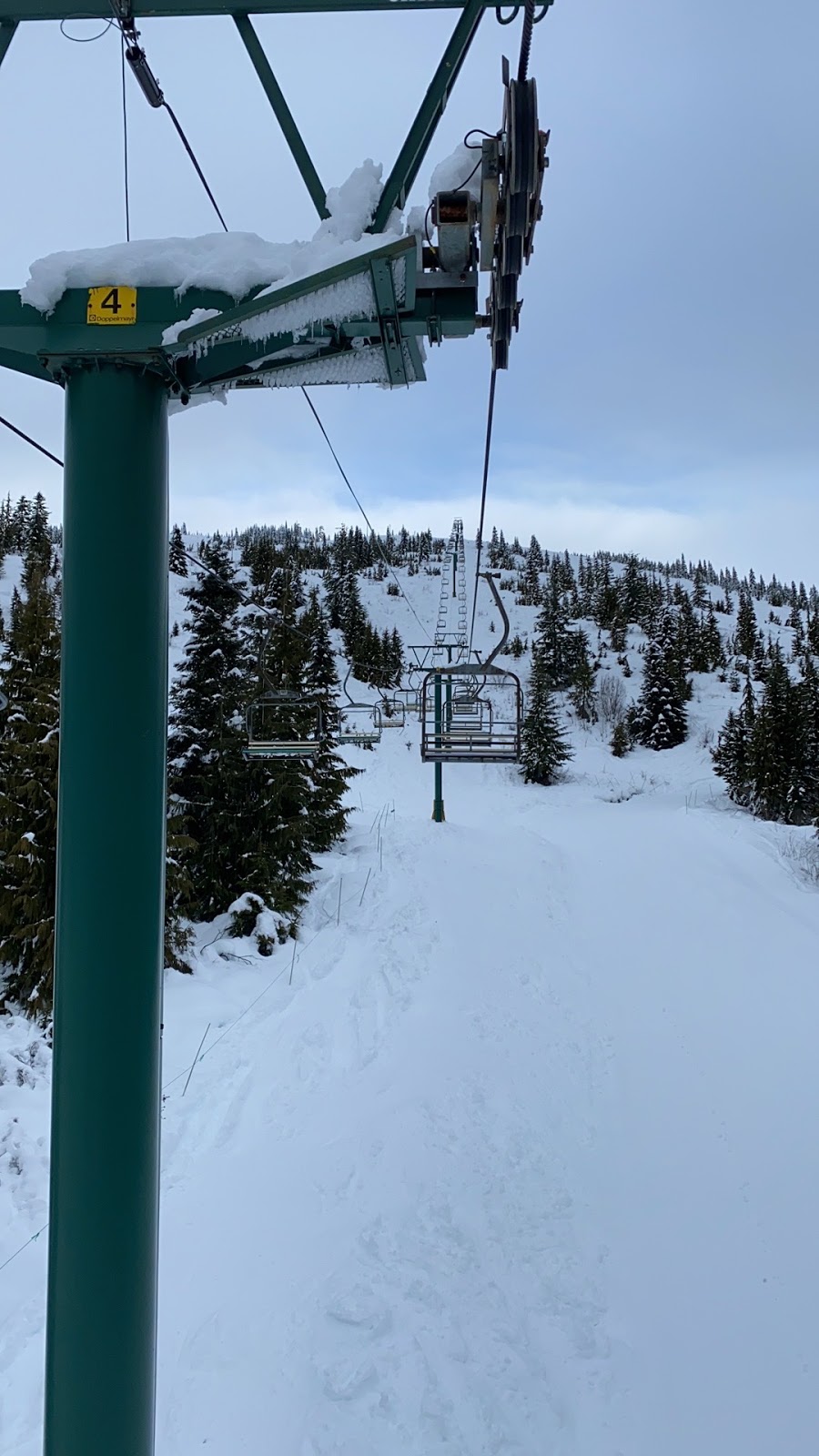 Green Chair Lift - Sasquatch Mtn. Resort | 20955 Hemlock Valley Rd, Agassiz, BC V0M 1A1, Canada | Phone: (604) 797-4411