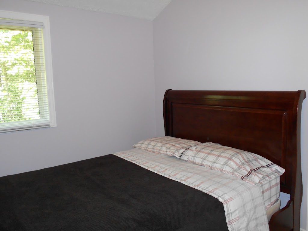 Modern Lake House | 210 Bay St, Southampton, ON N0H 2L0, Canada | Phone: (519) 832-2444