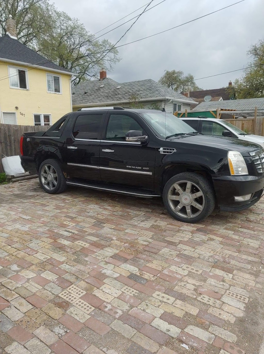Blacks Auto & Towing | 486 Boyd Ave, Winnipeg, MB R2W 1P8, Canada | Phone: (204) 521-1019