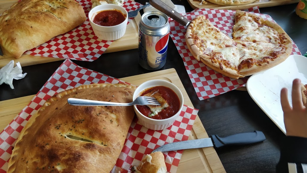 Franklin Pizzeria & Restaurant | 2399 Kingsway Dr #3, Kitchener, ON N2C 1A5, Canada | Phone: (519) 893-0955