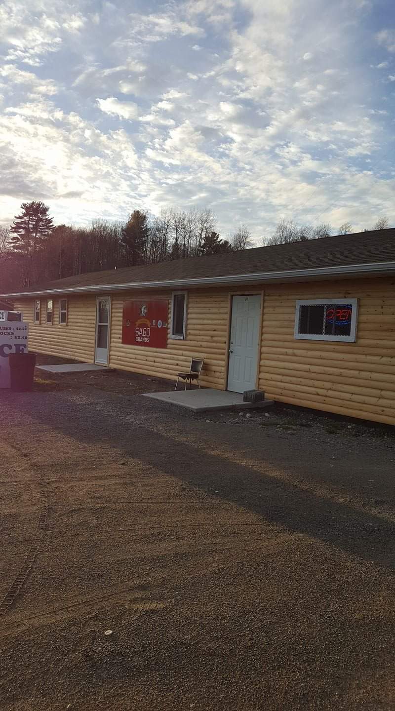 Jones General Store | 4027 Espaniel Rd, Ontario P0P 1P0, Canada | Phone: (705) 865-1633