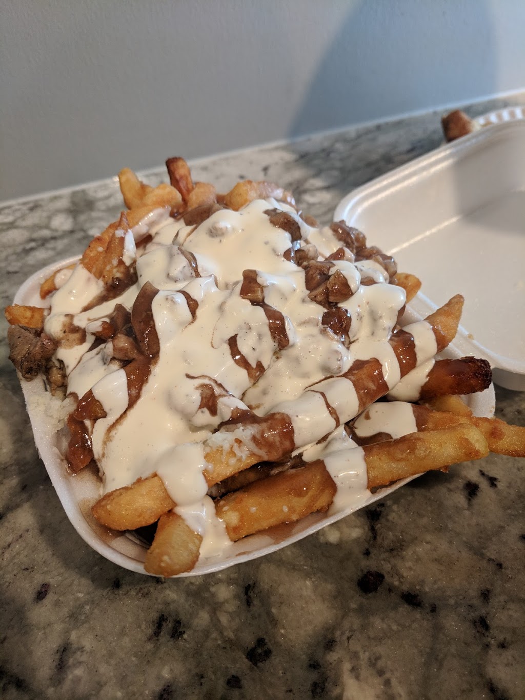 Poppis Pizzeria & Grill | 14-1812 Rymal Rd E, Hamilton, ON L8W 3N3, Canada | Phone: (905) 692-9779