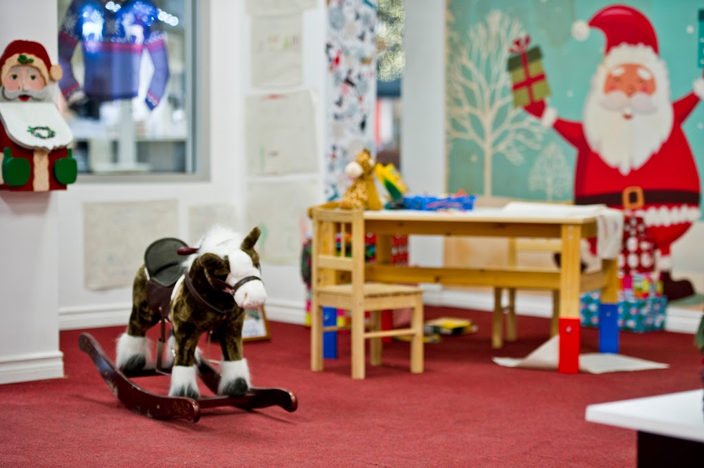 SantaVille | 6801 Route Transcanadienne, Pointe-Claire, QC H9R 5J2, Canada | Phone: (581) 222-8332