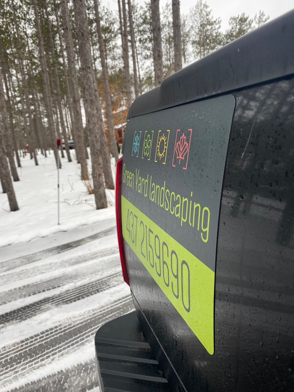 Green Yard Landscaping & Snow Removal | 6719 Glen Erin Dr, Mississauga, ON L5N 3S6, Canada | Phone: (437) 215-9690