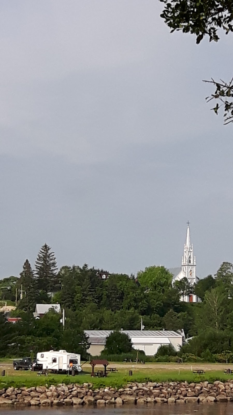 Maison de la rivière du Chêne, Leclercville, Québec | 254 Rue du Pont, Leclercville, QC G0S 2K0, Canada | Phone: (418) 932-8996