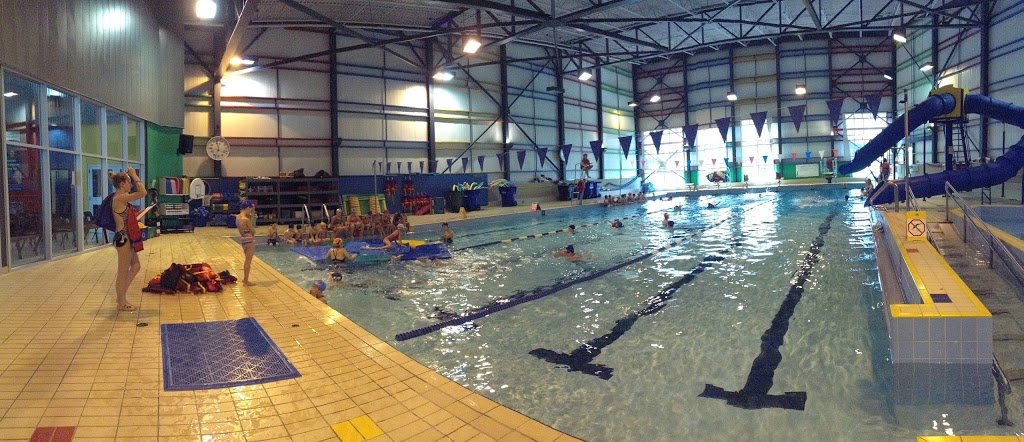 indoor pool CCSSJ | 2080 Rue Borduas, Sainte-Julie, QC J3E 2L5, Canada | Phone: (450) 922-3391