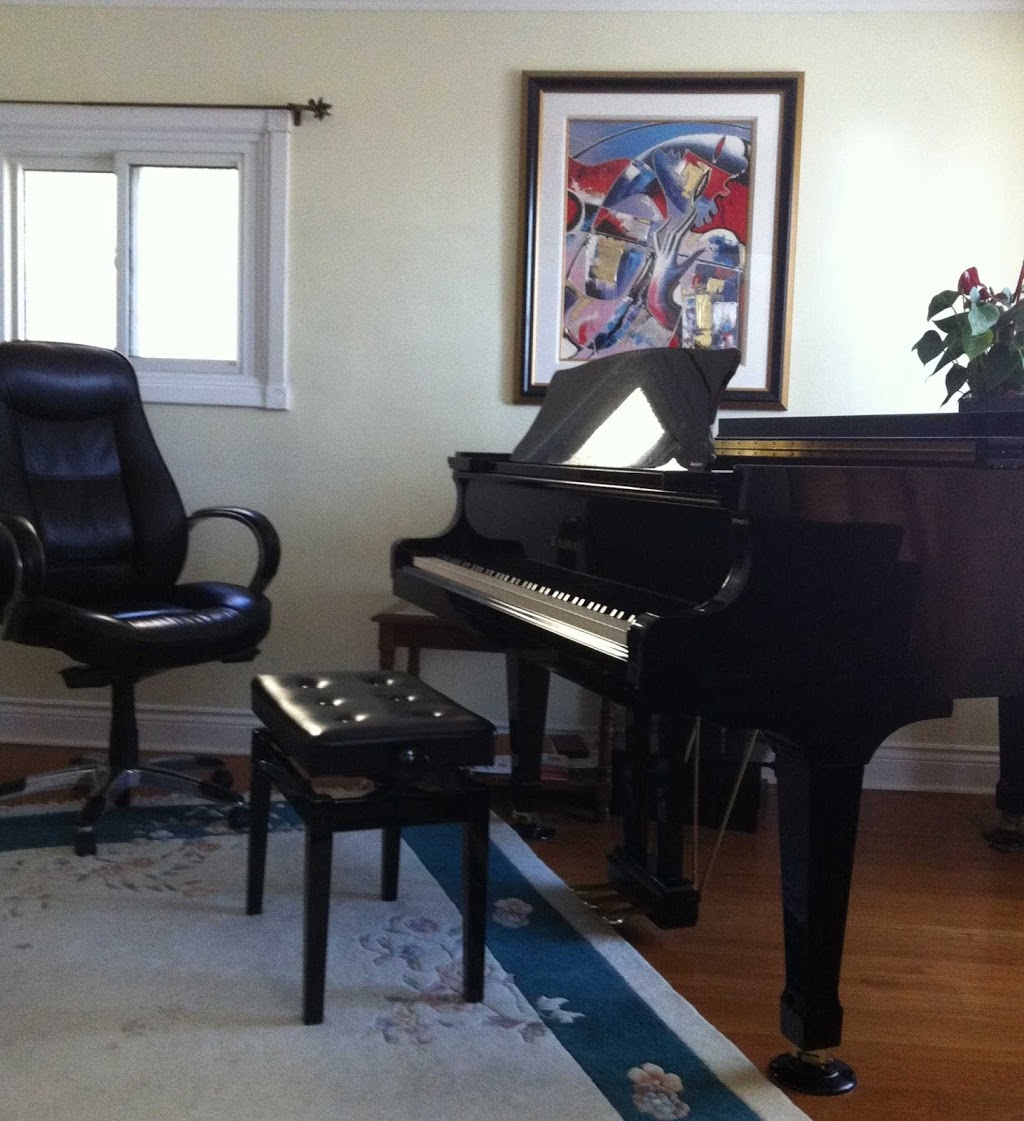 Accent Piano Studio - Piano Lessons | 594 Beechwood Dr, Waterloo, ON N2T 1Z4, Canada | Phone: (519) 742-6692