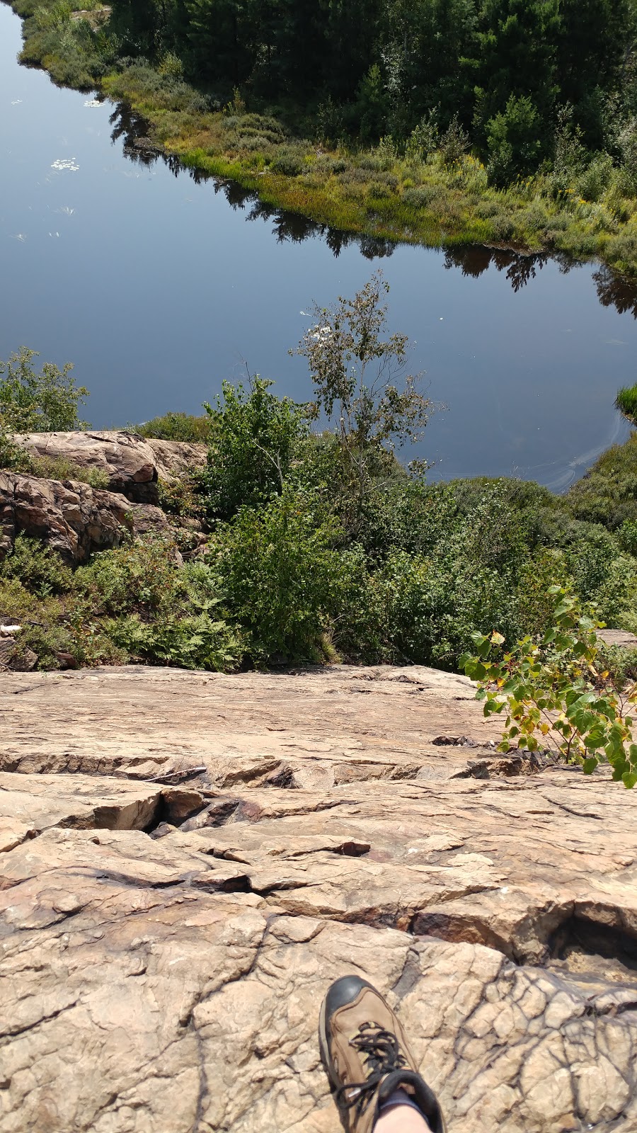 Lake Laurentian Nature Chalet | 2309 S Bay Rd, Sudbury, ON P3E 6H7, Canada