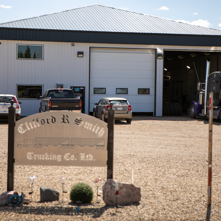 Clifford R Smith Trucking Co Ltd | 159 Veiner Rd, Brooks, AB T0J 2A0, Canada | Phone: (403) 362-1802