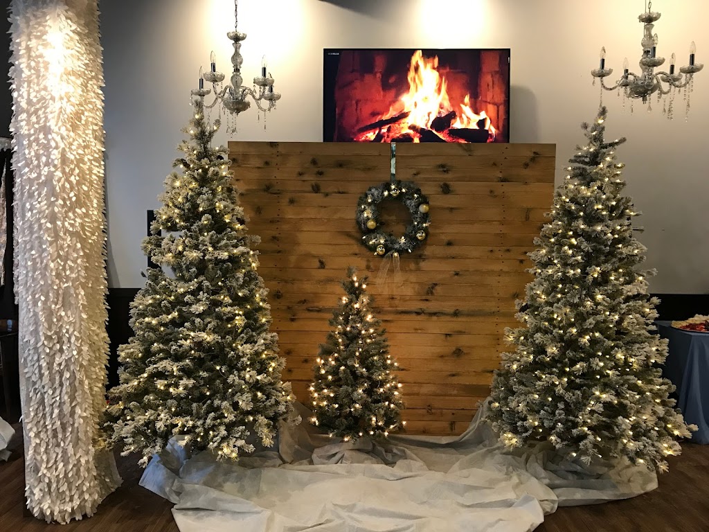 Simply Western & Christmas Decor Rentals | 226163 64 St W, De Winton, AB T1S 0R7, Canada | Phone: (403) 389-3590