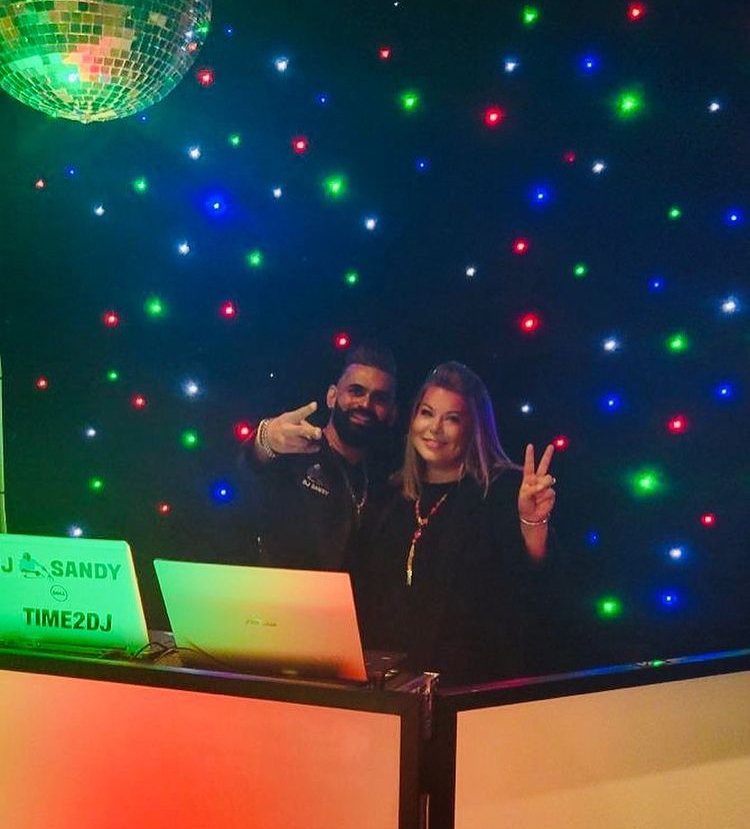 DJ Sandy - Time2DJ | 175 E Lakeview Ct, Chestermere, AB T1X 1W2, Canada | Phone: (403) 383-0785
