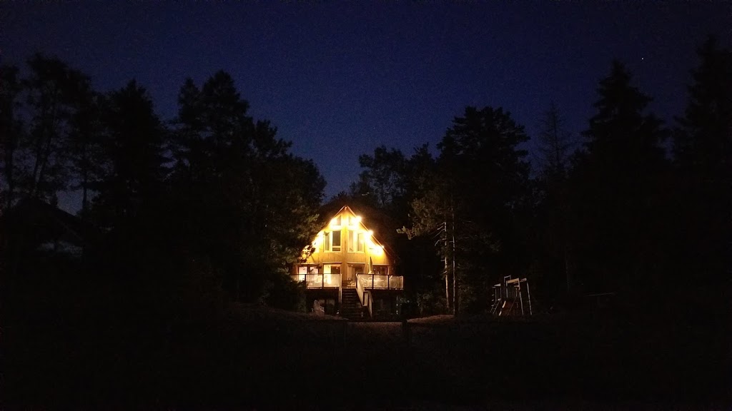 Wasaga Beach BnB | 15 44th St N, Wasaga Beach, ON L9Z 1Z2, Canada | Phone: (705) 606-0257