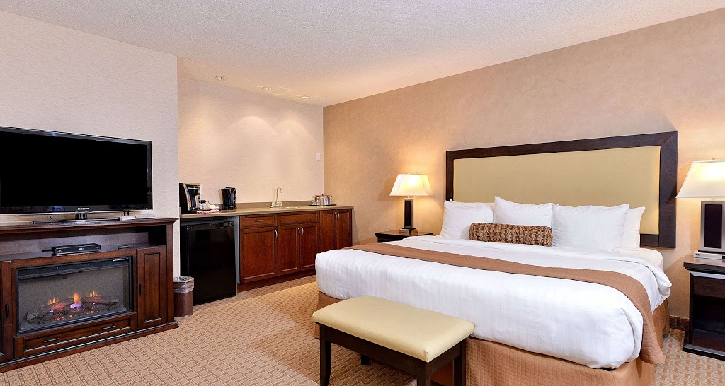 Best Western Plus Emerald Isle Hotel | 2306 Beacon Ave, Sidney, BC V8L 1X2, Canada | Phone: (250) 656-4441