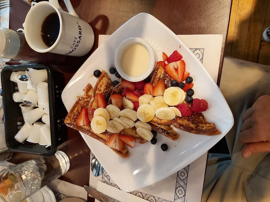 Chez 4’s | 18 Rue Saint-Jean-Baptiste E, Rigaud, QC J0P 1P0, Canada | Phone: (450) 206-0578