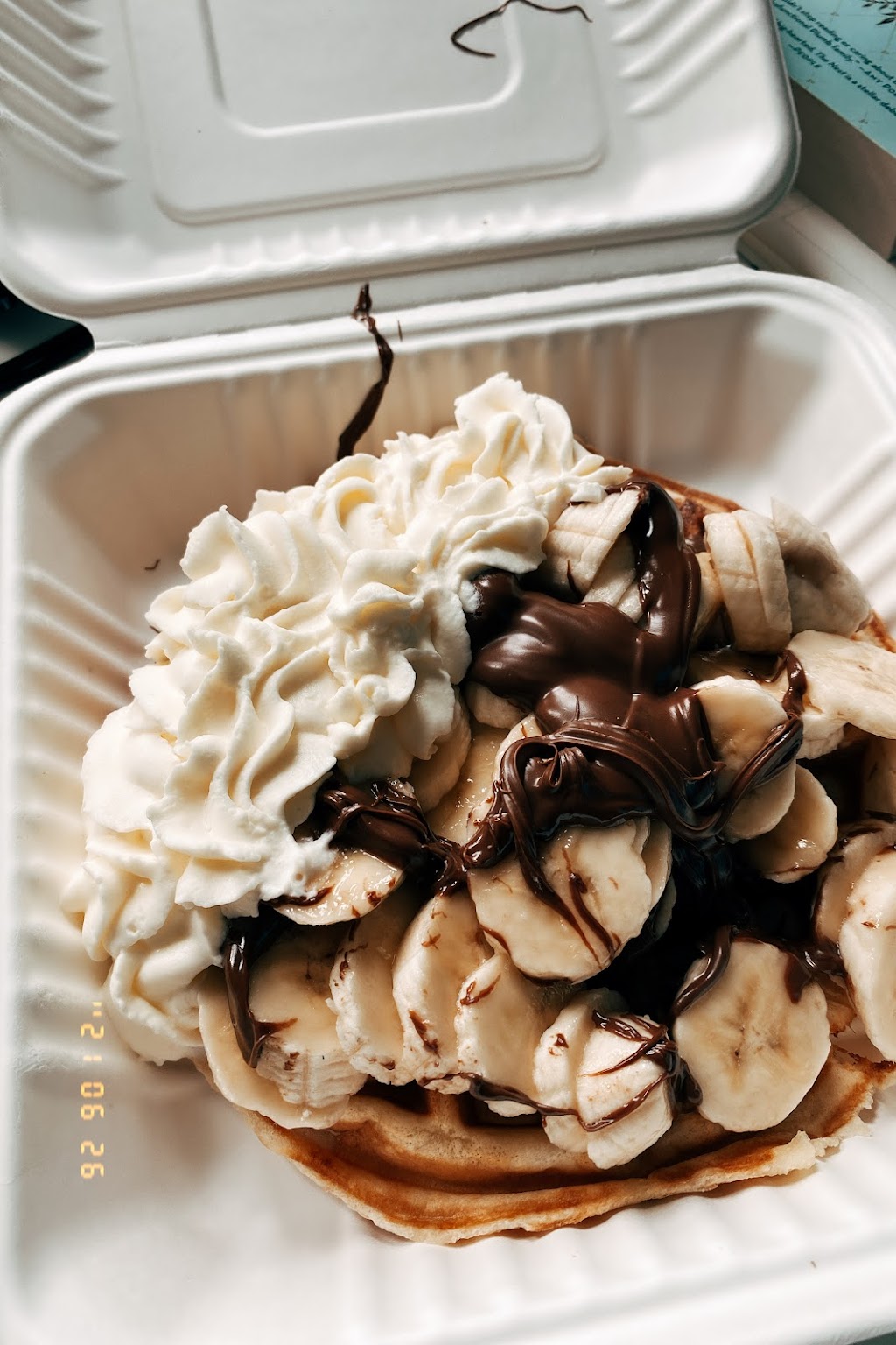 West End Waffles and Scoops | 499 Runnymede Rd, Toronto, ON M6S 2Z6, Canada | Phone: (416) 809-4628