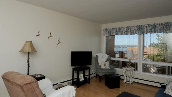 6 Jamieson Street | 6 Jamieson St, Dartmouth, NS B3A 3B6, Canada | Phone: (833) 266-8188