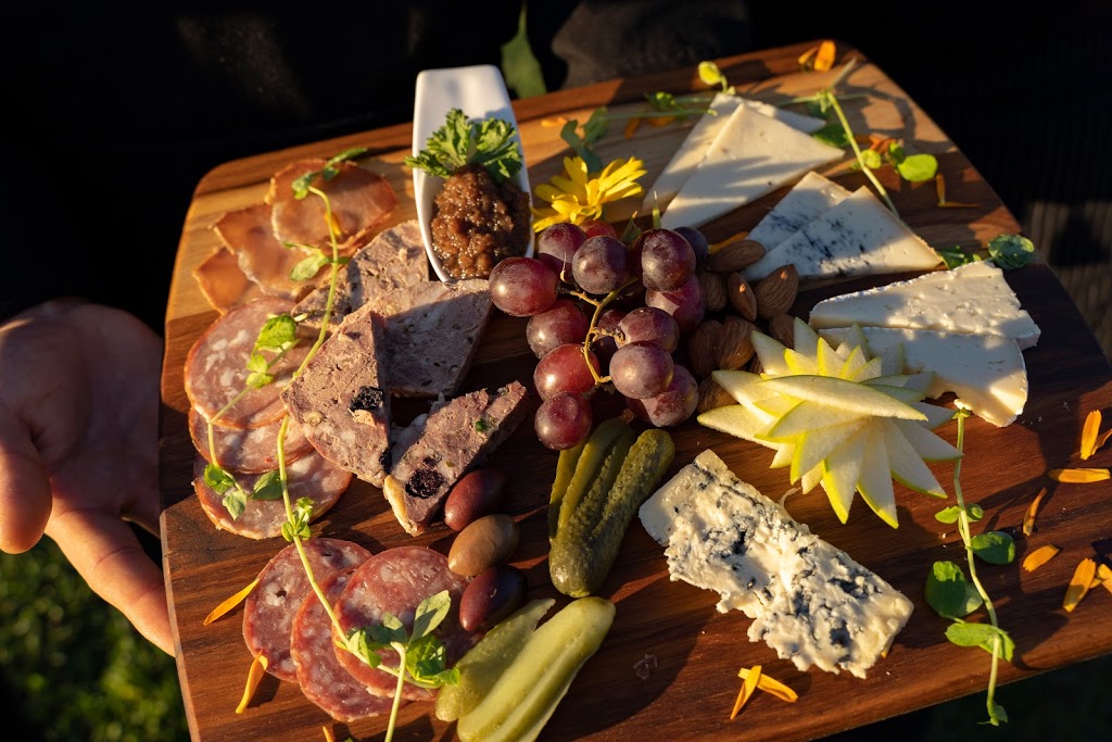 Restaurant le Tire-Bouchon | 1086 Rue Bruce, Dunham, QC J0E 1M0, Canada | Phone: (450) 295-3335