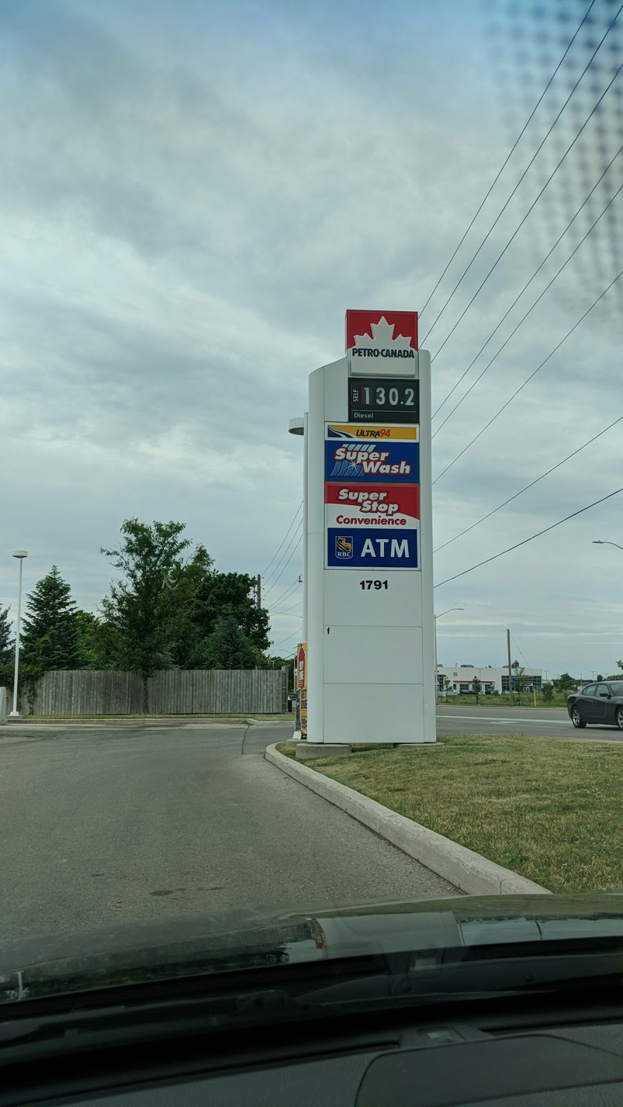 Petro-Canada | 1791 Highbury Ave N, London, ON N5X 3Z4, Canada | Phone: (519) 951-6334