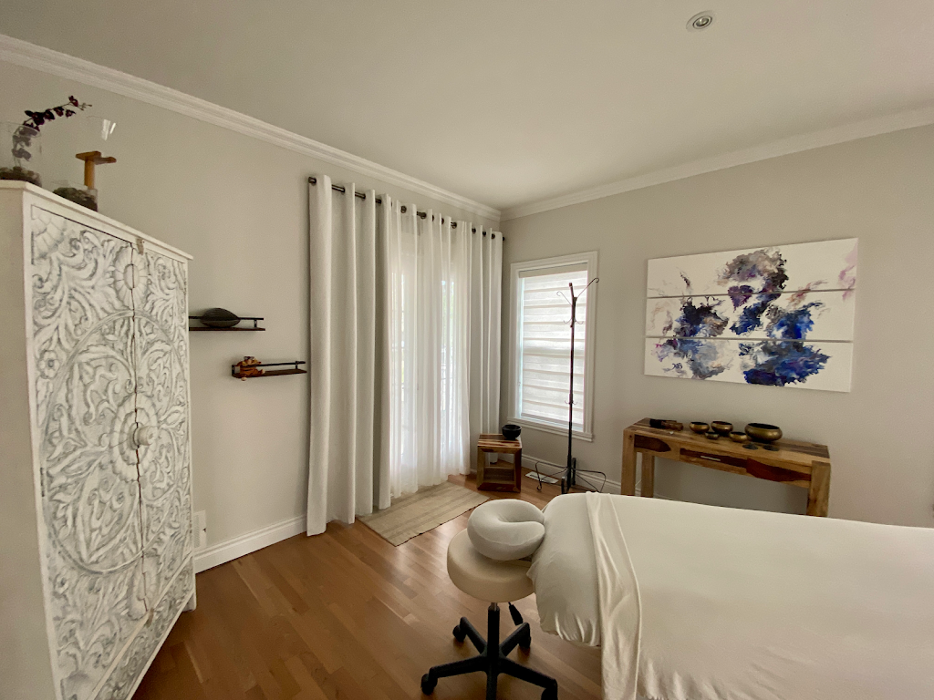 Oasis - Mireille Boily, massothérapeute | 99 Pl. des Dunes, Bois-des-Filion, QC J6Z 4V9, Canada | Phone: (514) 608-9886