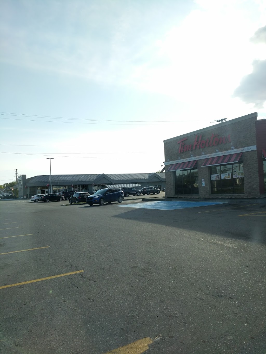 Tim Hortons | 220-224 Conception Hwy, Bay Roberts, NL A0A 1G0, Canada | Phone: (709) 786-0723