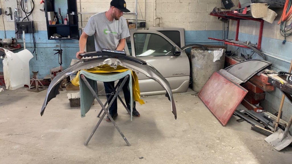 Colorworks Westman Collision | 1771 Oxford St E, London, ON N5V 2Z6, Canada | Phone: (519) 455-9850