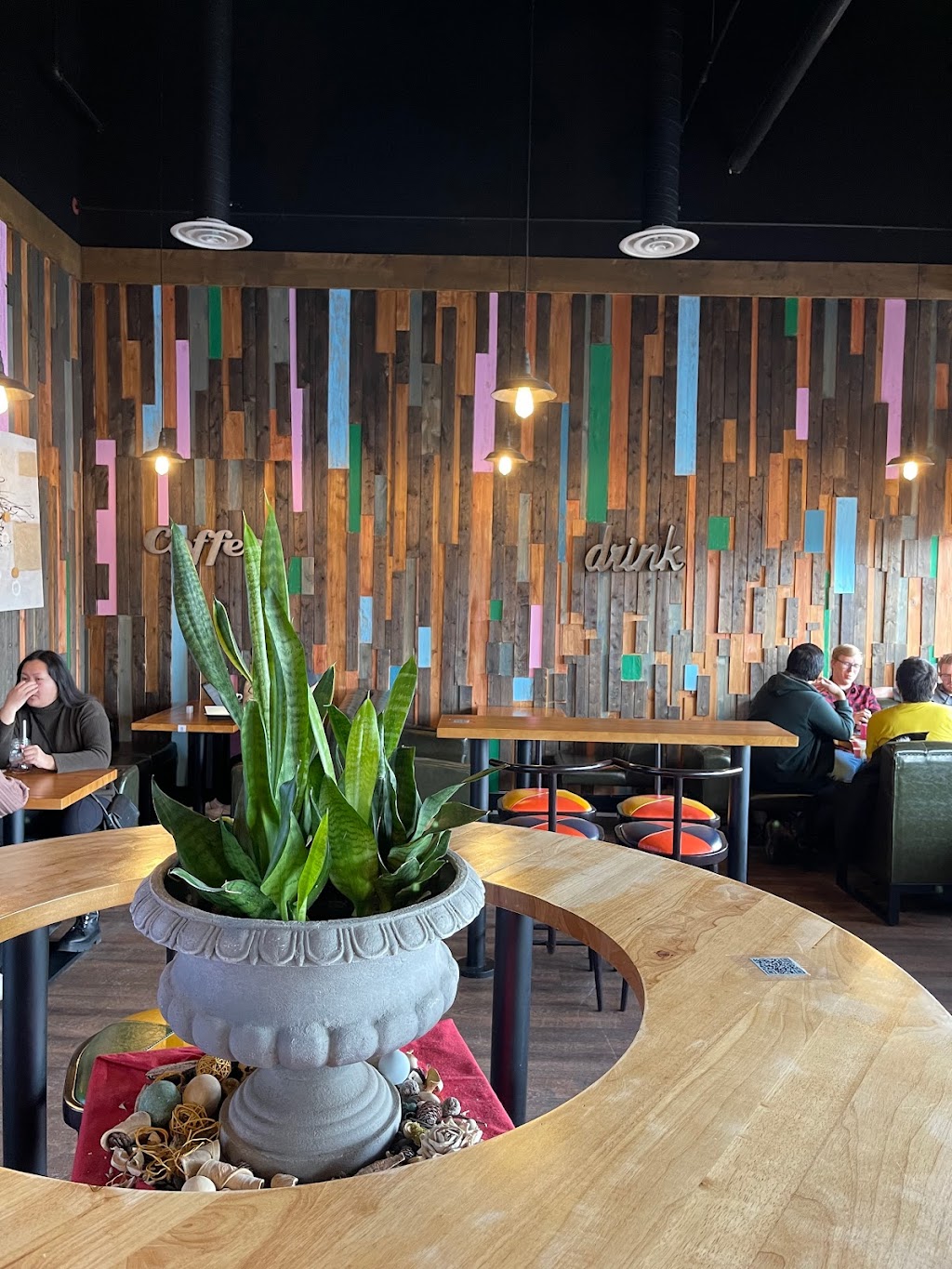 Cake & Dessert Cafe (CND cafe) | 8278 175 St NW, Edmonton, AB T5T 1V1, Canada | Phone: (780) 489-7250