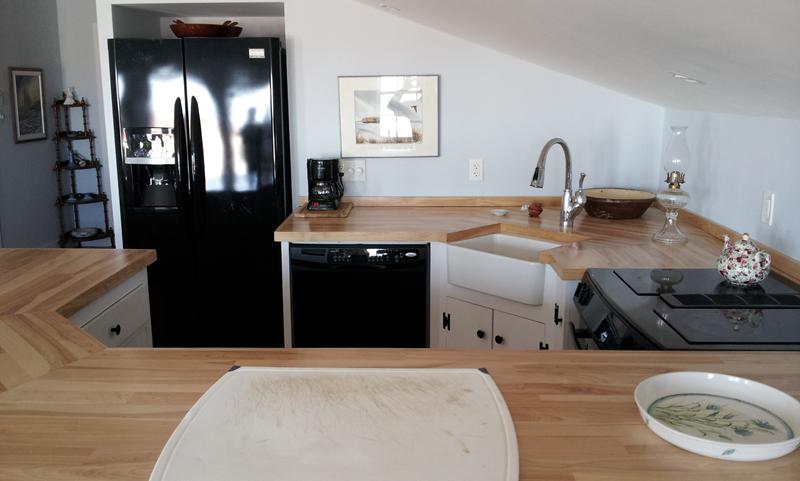Retas Hideaway by the Harbour | 318 Main St, Wolfville, NS B4P 1C4, Canada | Phone: (902) 542-5607