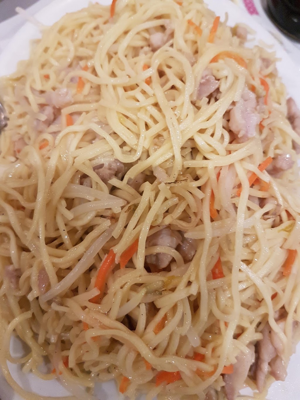 Golden Pearl Restaurant | 333 Brooksbank Ave, North Vancouver, BC V7J 3S8, Canada | Phone: (604) 986-3733
