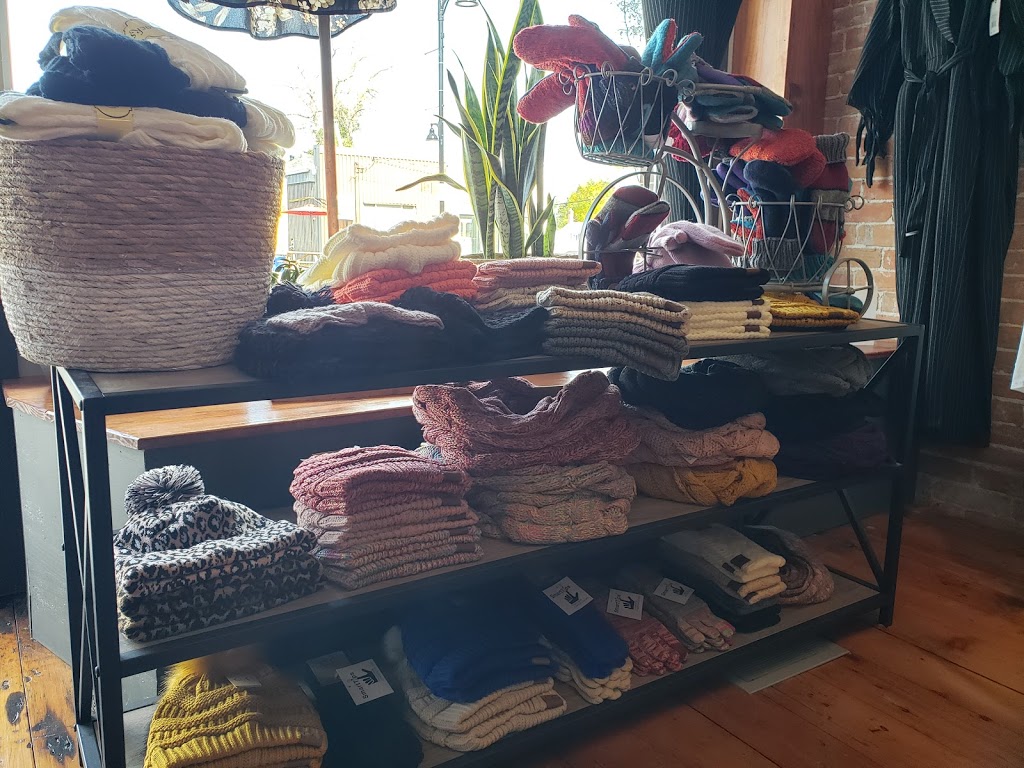 Jade & Laney Boutique | 14 Elgin St W, Arnprior, ON K7S 1N3, Canada | Phone: (613) 894-8350
