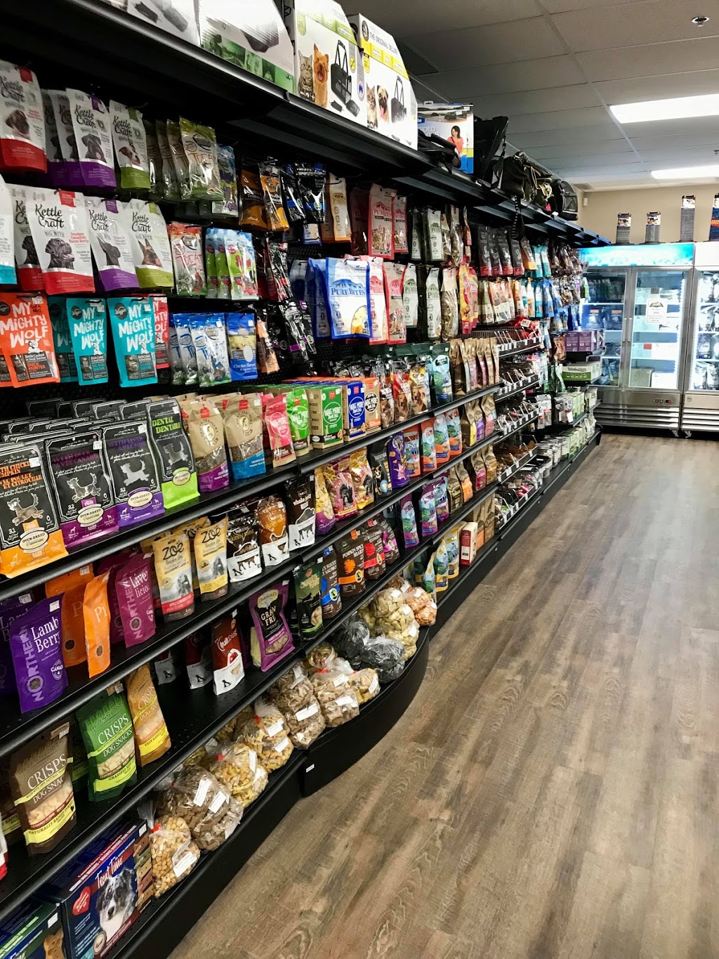 Pitou Minou & Compagnons | 245 Boul Saint-Jean, Pointe-Claire, QC H9R 3J1, Canada | Phone: (514) 694-2152