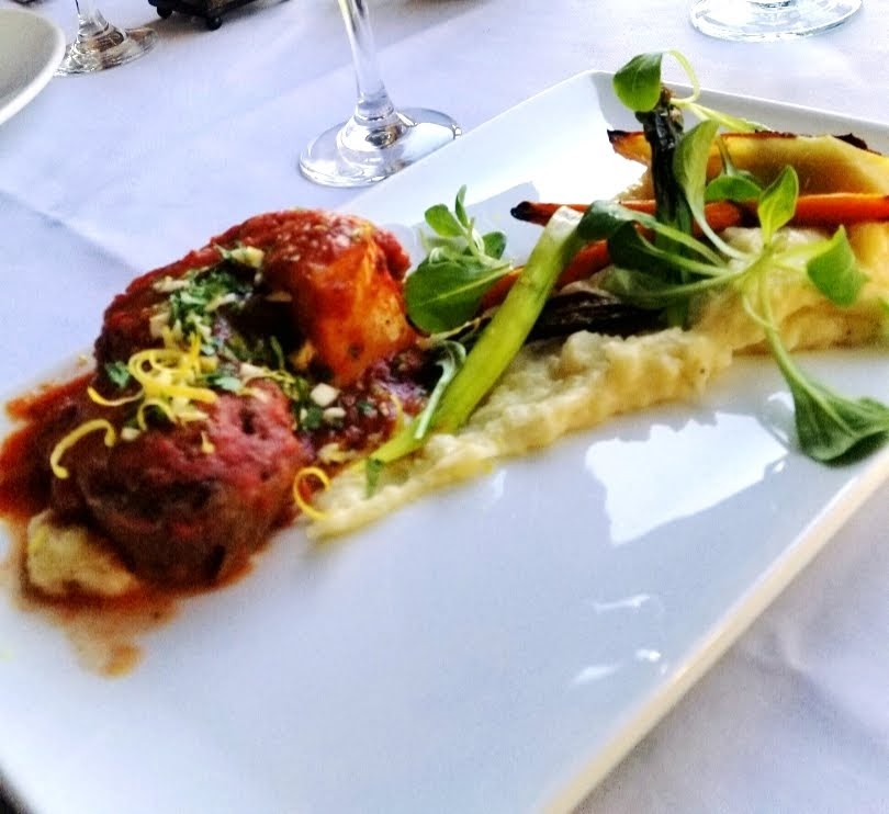 Il Pinnacolo | 400 Rue du Mont Plaisant, Mont-Tremblant, QC J8E 1L2, Canada | Phone: (819) 681-8043