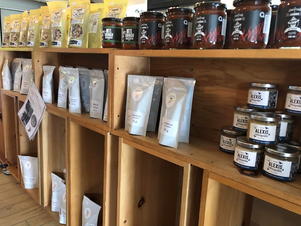 Une Faim de Loup comptoir local | 50 Bd St Laurent E, Louiseville, QC J5V 1J4, Canada | Phone: (819) 721-3225