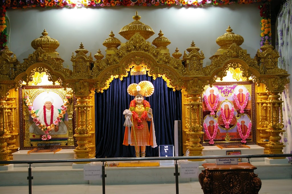 SMVS Swaminarayan Mandir Toronto | 114 Toryork Dr, North York, ON M9L 1X6, Canada | Phone: (416) 741-7687
