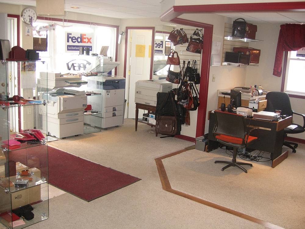 Island Ship Center | 1879 Whitehaven Rd, Grand Island, NY 14072, USA | Phone: (716) 773-6300