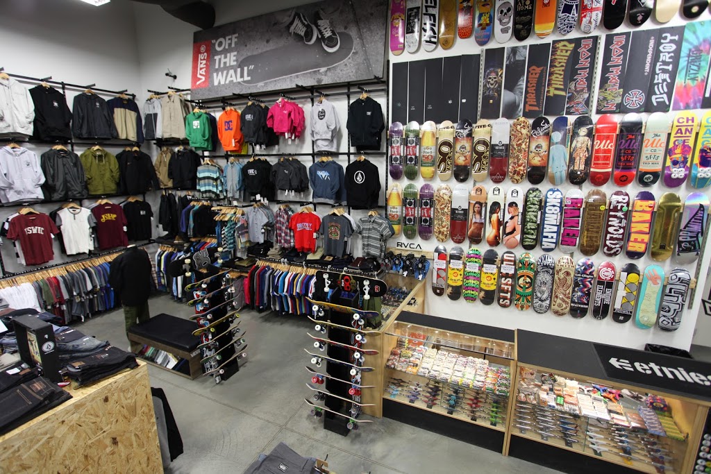 5-0 Boardshop | 1208 Rue de la Concorde, Lévis, QC G6W 0M7, Canada | Phone: (418) 834-4555