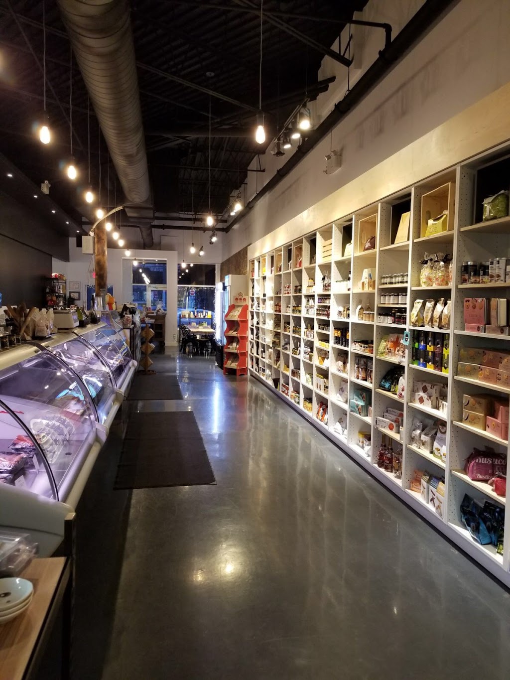 SORELLA Boutique Gourmande | 2979 Boulevard Saint-Charles, Kirkland, QC H9H 3B5, Canada | Phone: (514) 505-3296