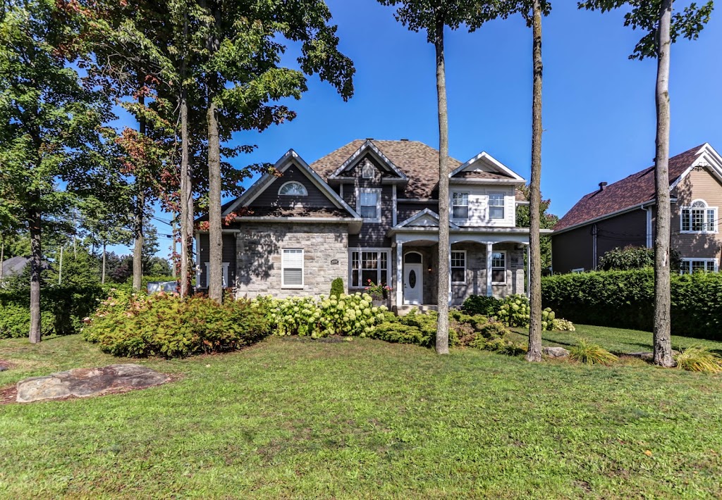 Mélanie St-Pierre Courtière en Immobilier Sutton Synergie | 995 R. Maher Bureau #203, Saint-Jérôme, QC J5L 1Y2, Canada | Phone: (514) 290-8092