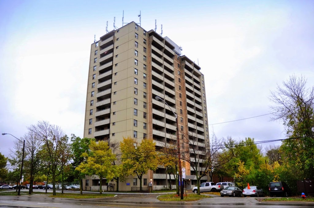 Bell Manor Apartments | 2772 Barton St E, Hamilton, ON L8E 3P5, Canada | Phone: (905) 560-2122