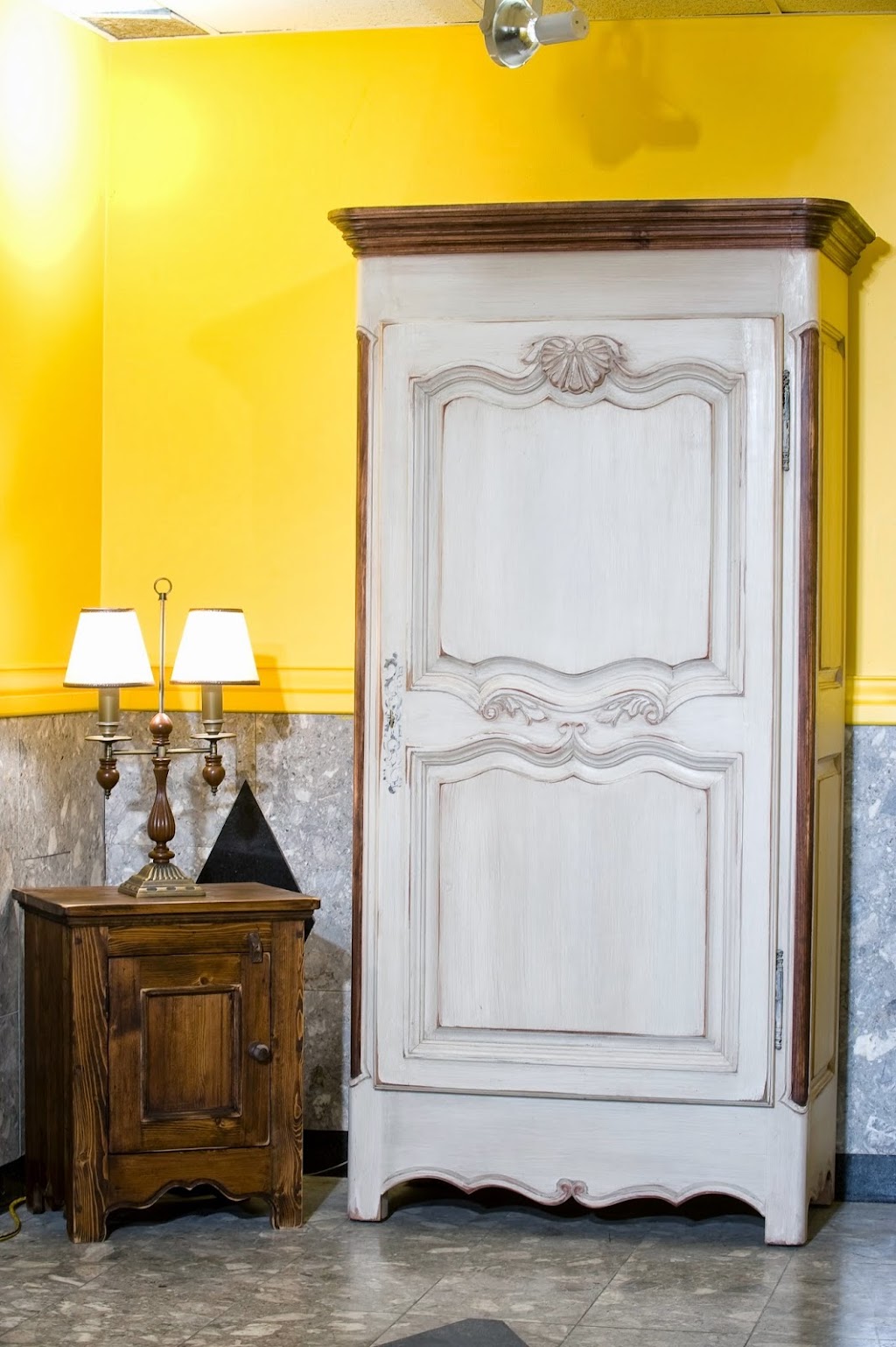 Meubles Des Patriotes | 266 Bd Sainte-Rose, Laval, QC H7L 1M2, Canada | Phone: (450) 625-9319