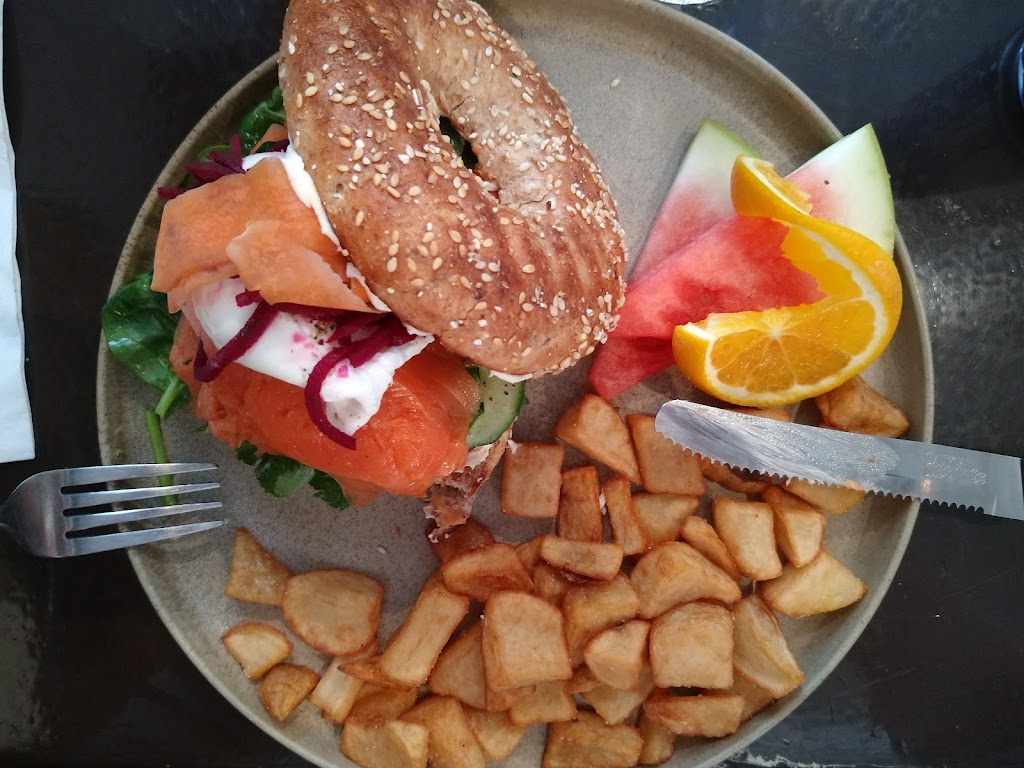 Café Bohème | 239 Rue des Pionniers, Tadoussac, QC G0T 2A0, Canada | Phone: (418) 235-1180