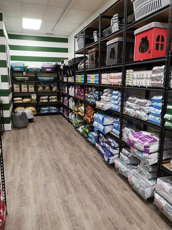 Village Pets | 7816 E Saanich Rd #3, Saanichton, BC V8M 2B3, Canada | Phone: (778) 351-3232