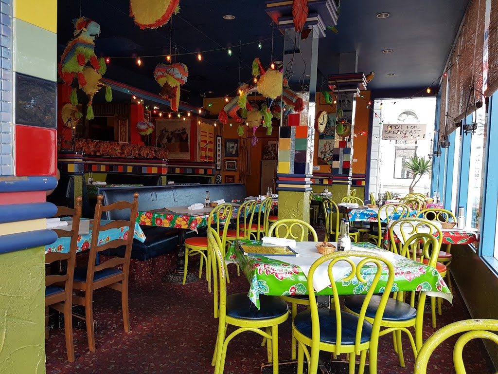 Santiagos Cafe | 660 Oswego St, Victoria, BC V8V 4W9, Canada | Phone: (250) 388-7376