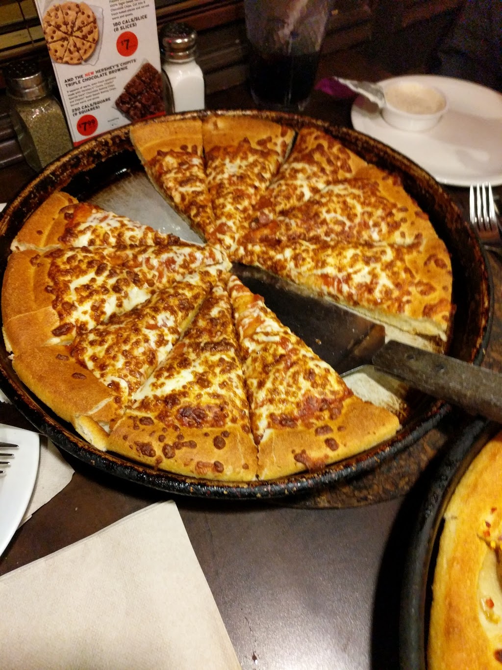 Pizza Hut | 39 Warne Crescent, Kingston, ON K7L 4V4, Canada | Phone: (613) 531-9540