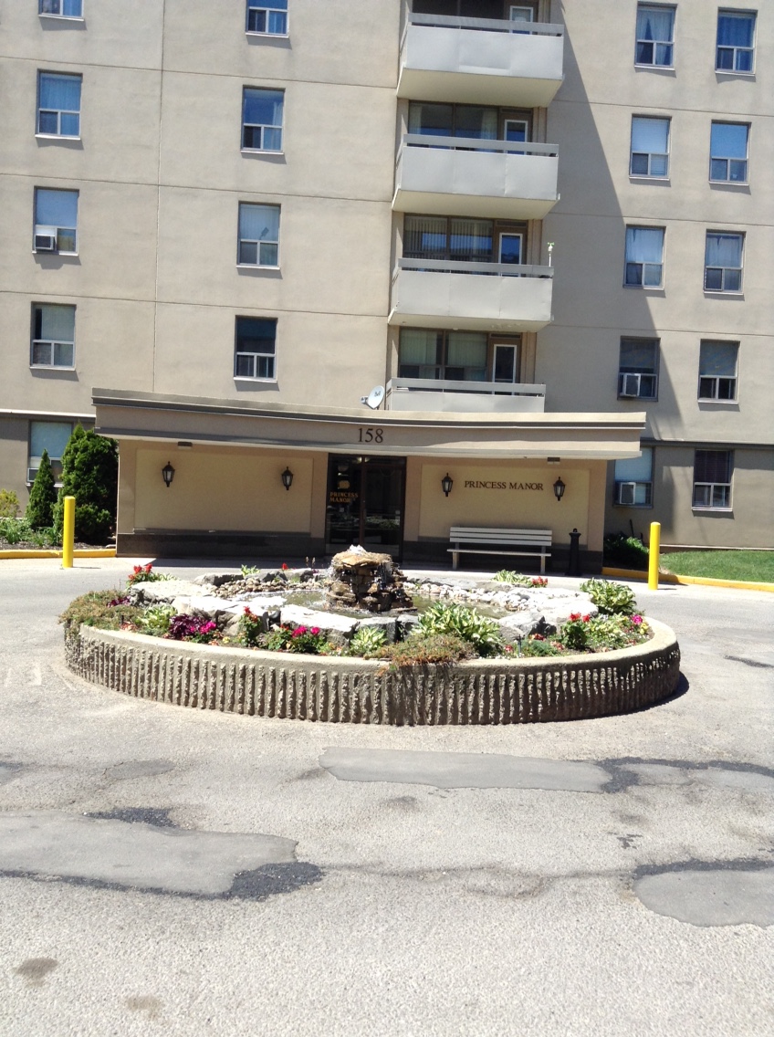 Prince Court | 156 Fitch St, Welland, ON L3C 5R7, Canada | Phone: (905) 735-6133