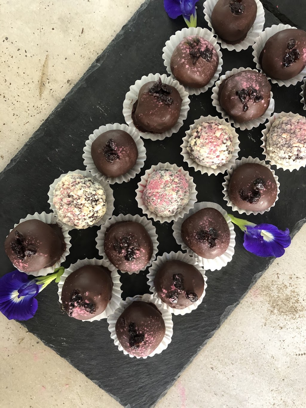 vegantreats | 4029 Garnetwood Chase, Mississauga, ON L4W 2H3, Canada | Phone: (647) 703-9810