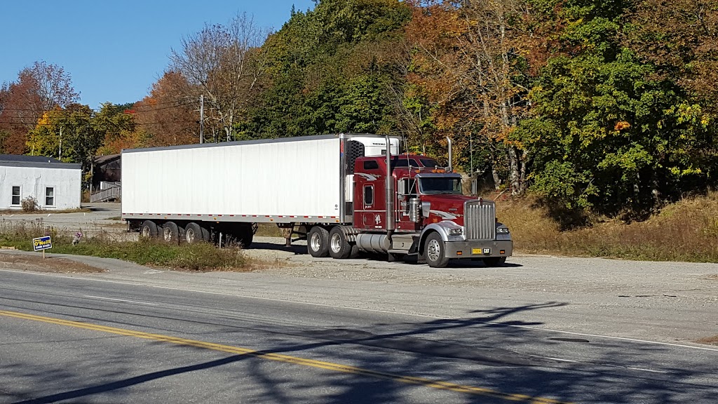 Newell Harold & Son Trucking Ltd | 993 Oak Park Rd, Barrington, NS B0W 1E0, Canada | Phone: (902) 637-1570