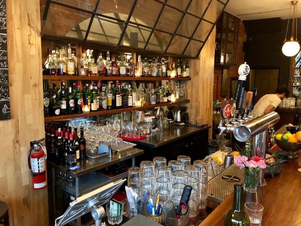 Northern Belle | 913 Dundas St W, Toronto, ON M6J 1W1, Canada